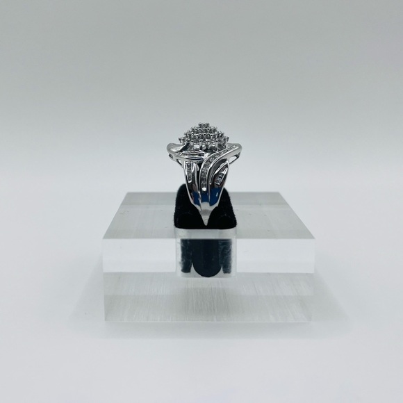 0.75 CT Natural Diamond Cocktail Silver Ring - Picture 5 of 9